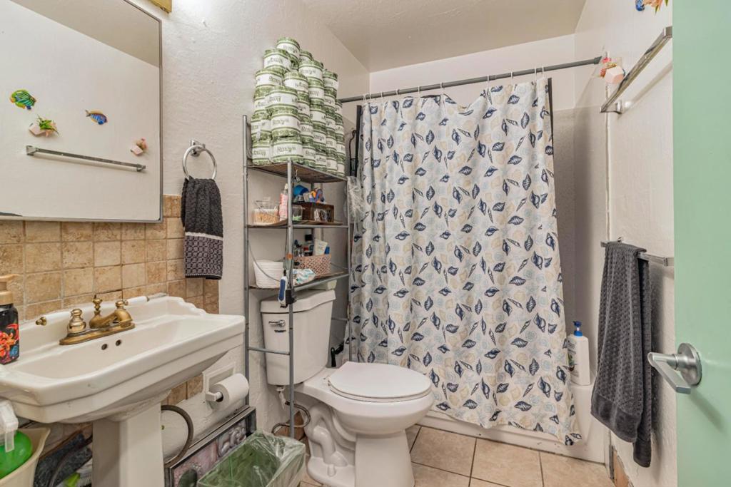 748 Clara Street Property Photo 30