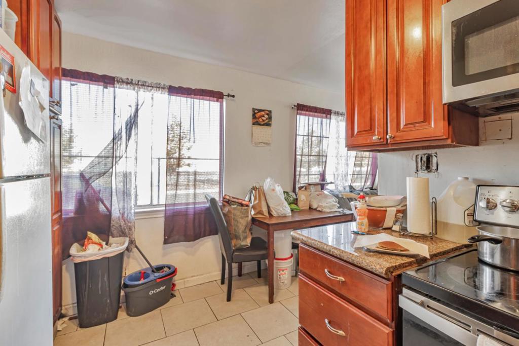 748 Clara Street Property Photo 32