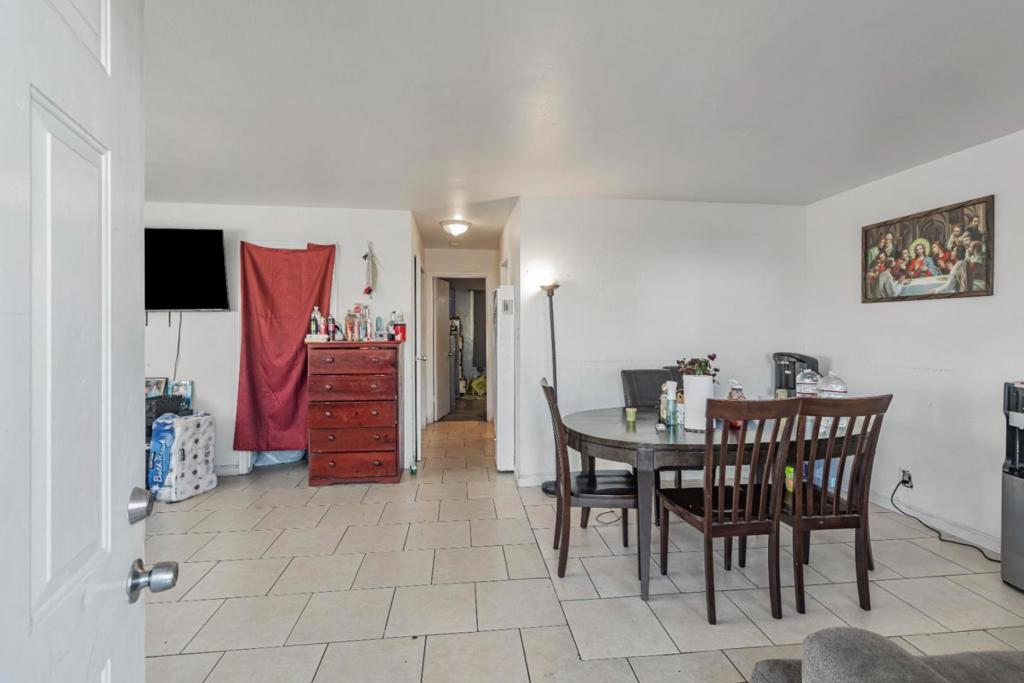 748 Clara Street Property Photo 36