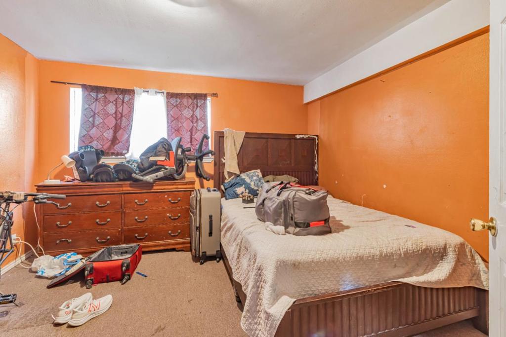 748 Clara Street Property Photo 39