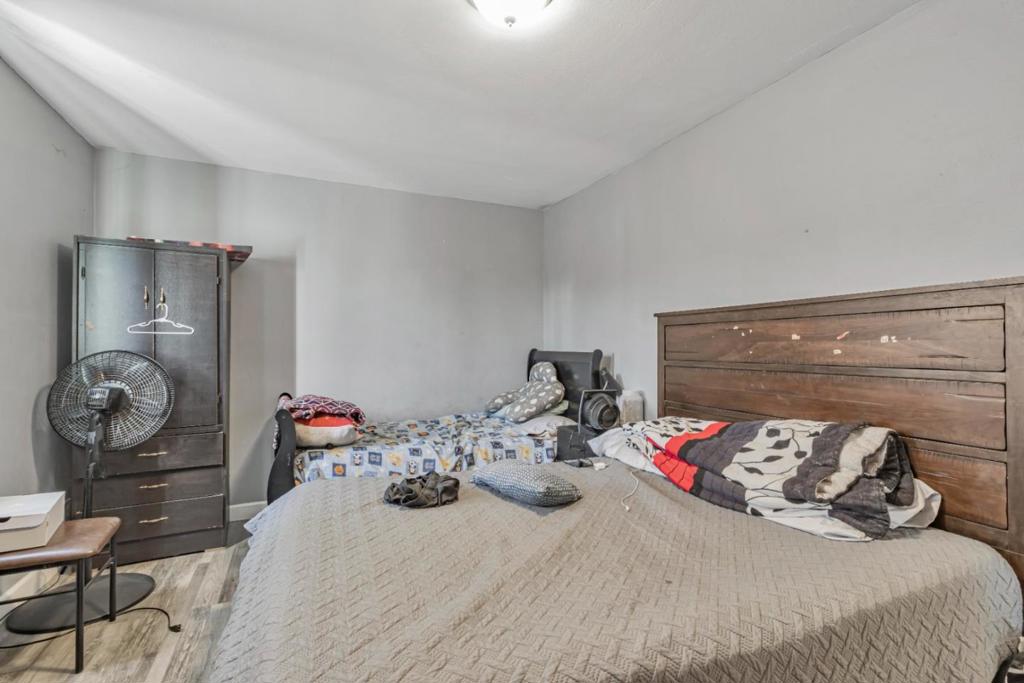 748 Clara Street Property Photo 47