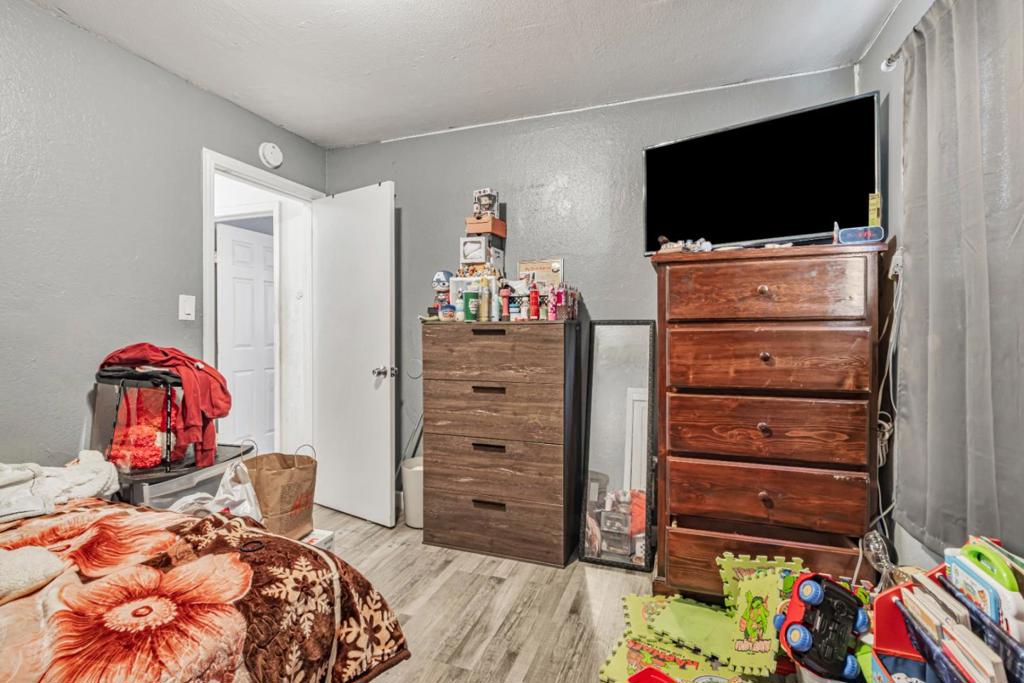 748 Clara Street Property Photo 51
