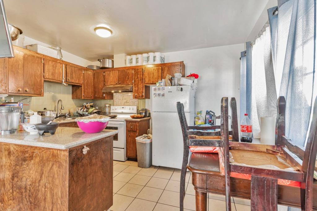 748 Clara Street Property Photo 70