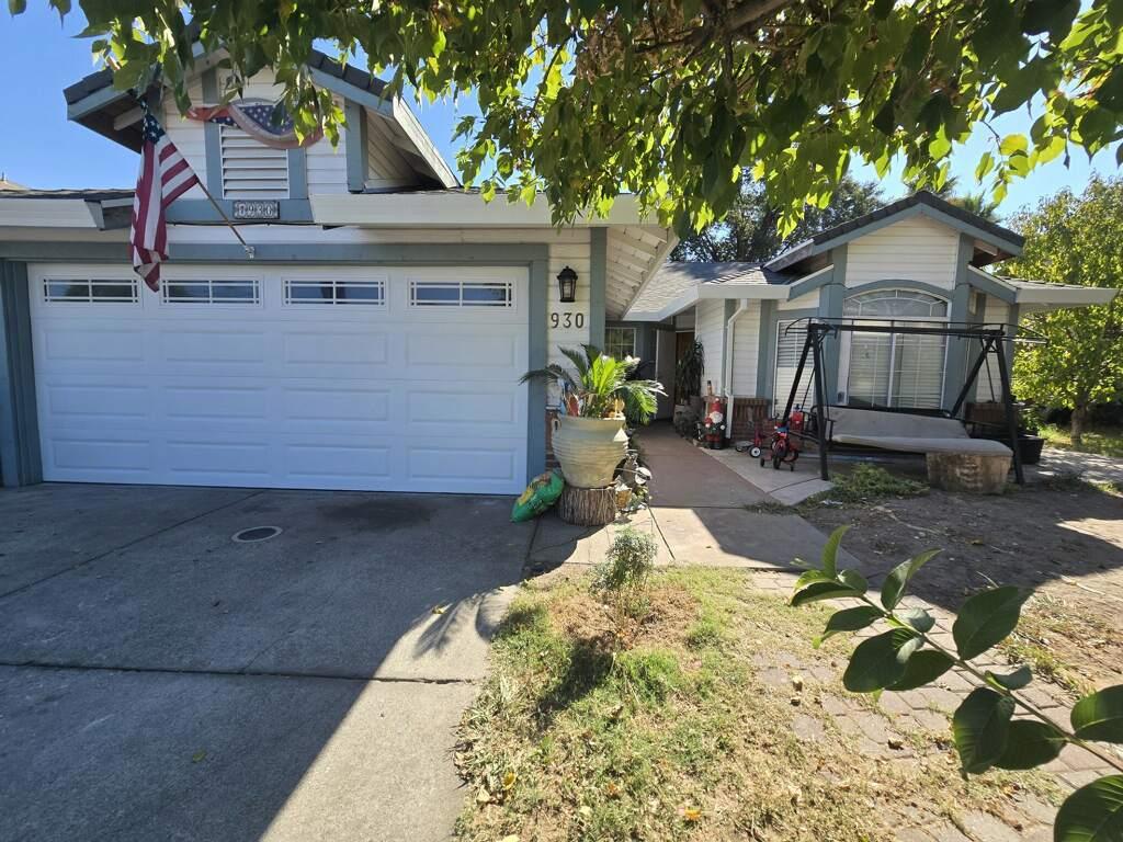 930 Bell Avenue Property Photo 2