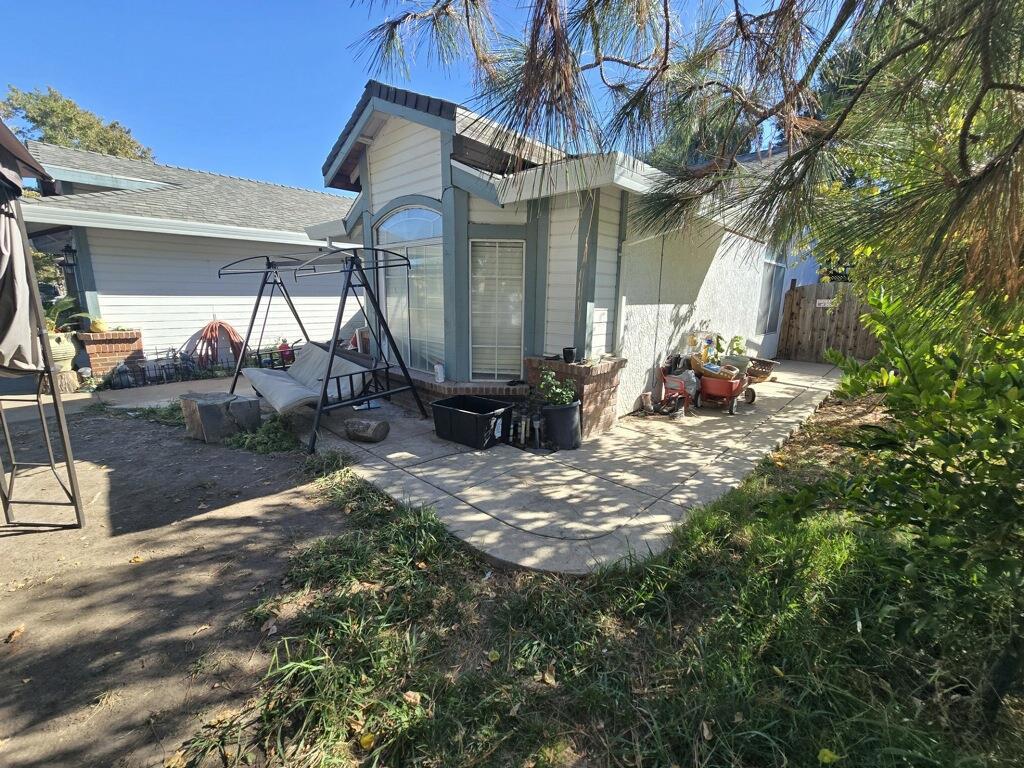 930 Bell Avenue Property Photo 3