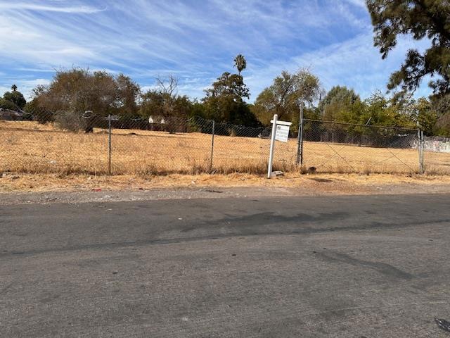 Bayview Avenue Property Photo