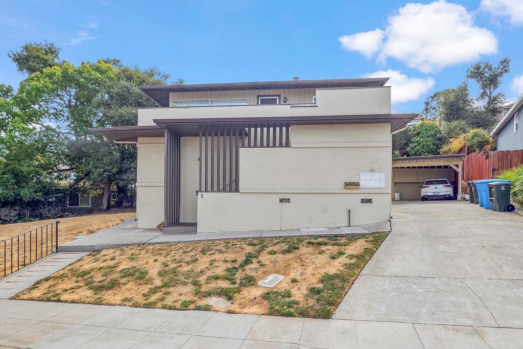 64 Laurel Street Property Photo 1