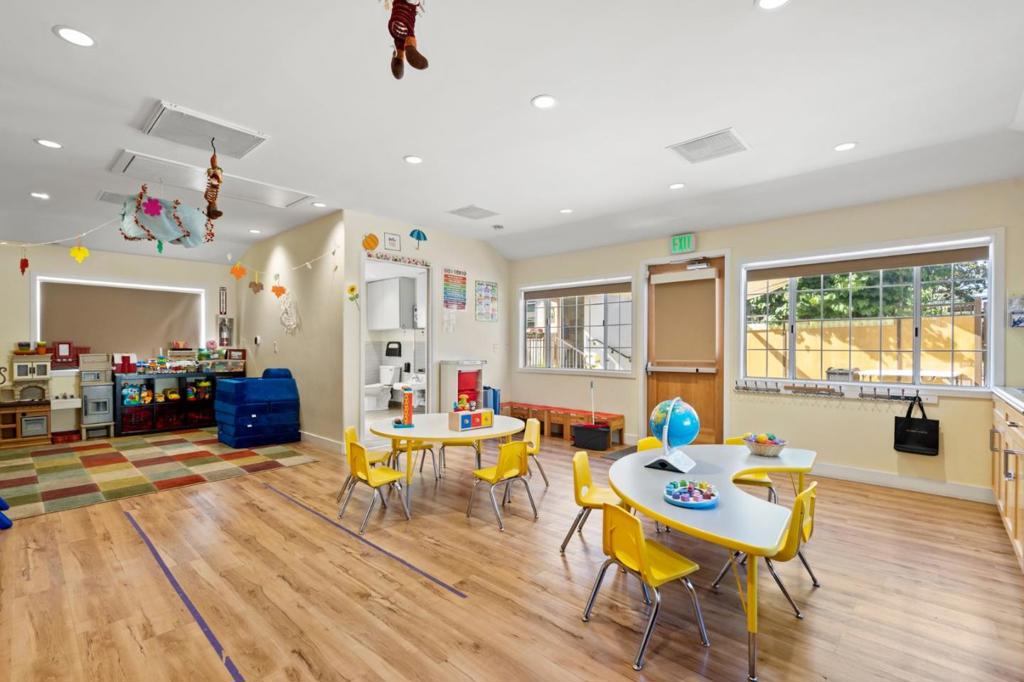 2070 Homestead Road Property Photo 43
