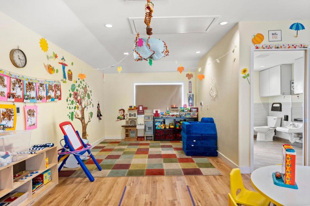 2070 Homestead Road Property Photo 47