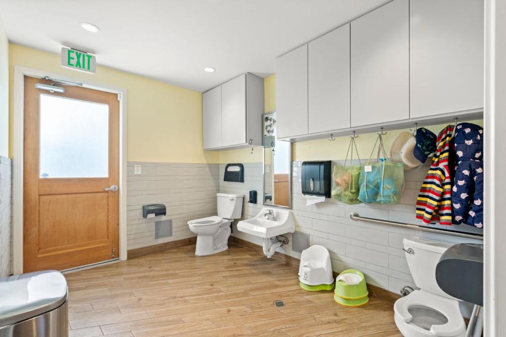 2070 Homestead Road Property Photo 49
