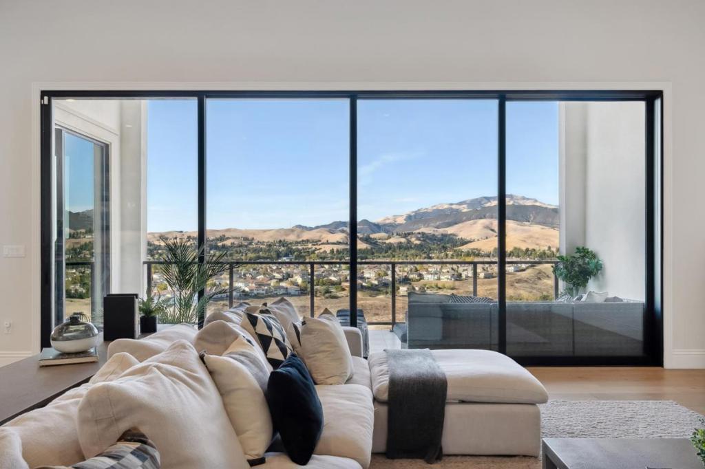 6246 Massara Street Property Photo 6