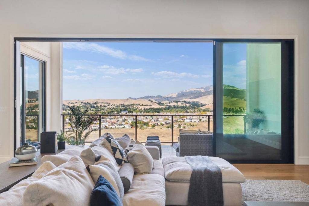 6246 Massara Street Property Photo 7