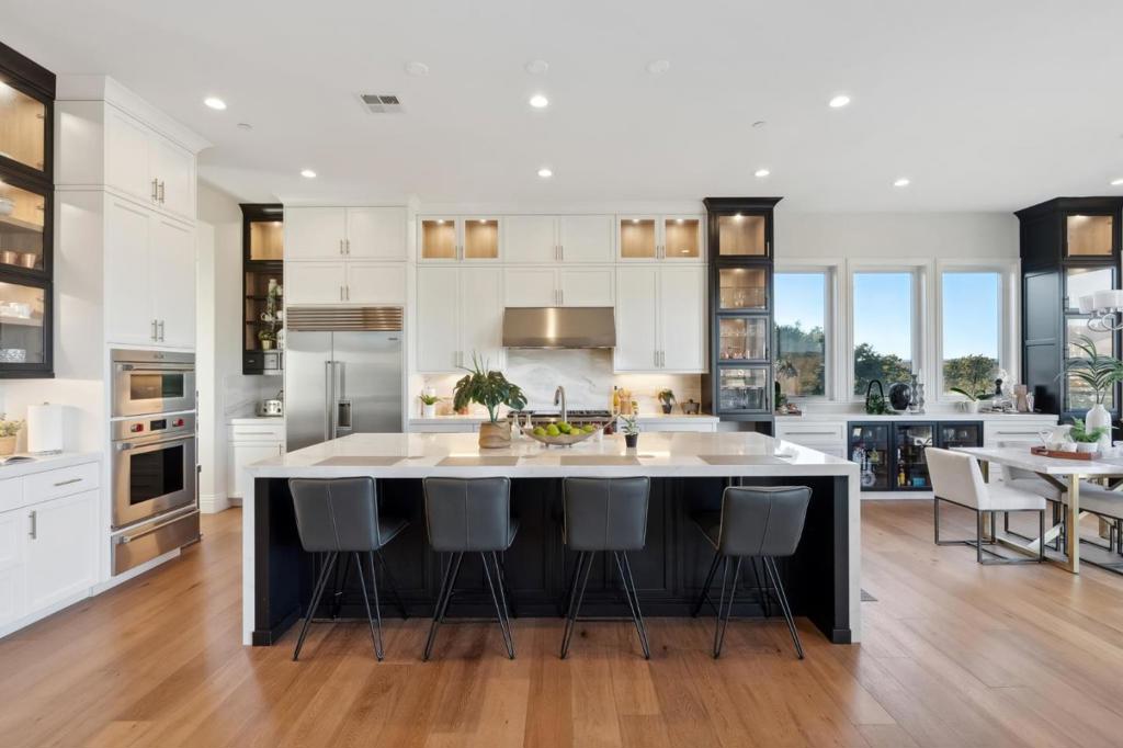 6246 Massara Street Property Photo 10