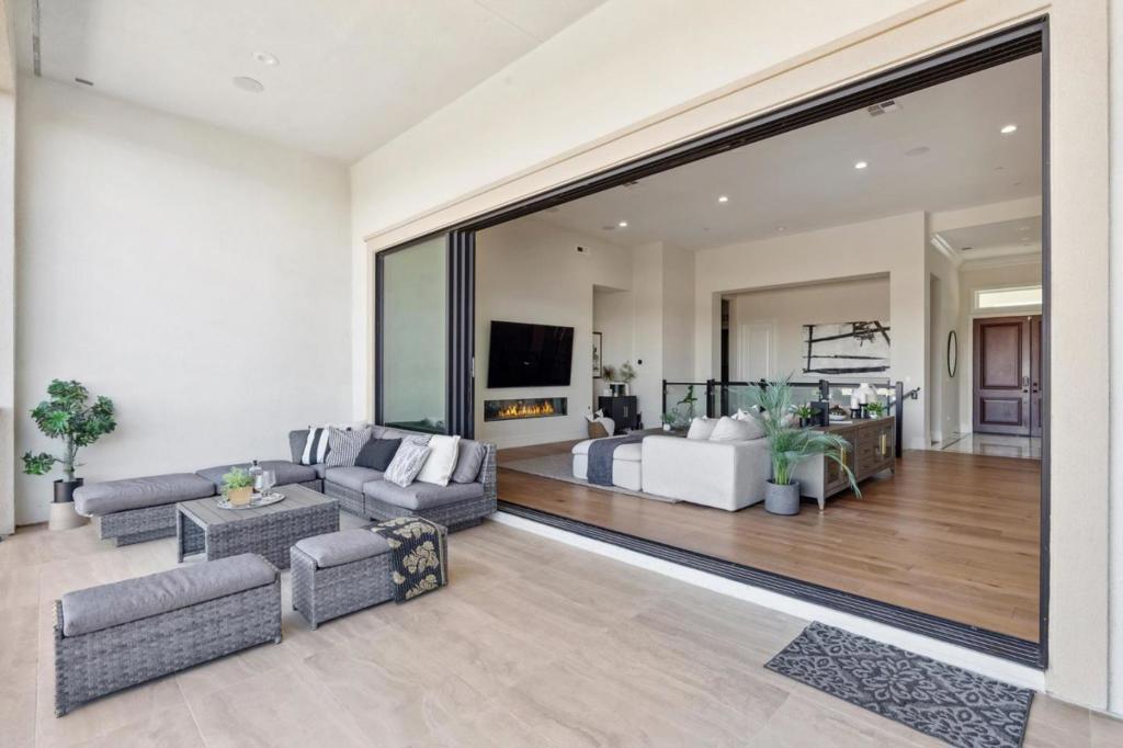 6246 Massara Street Property Photo 23