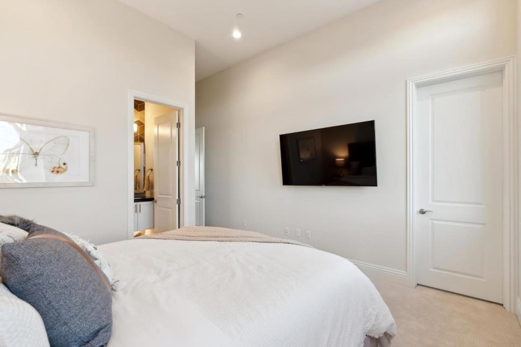 6246 Massara Street Property Photo 40