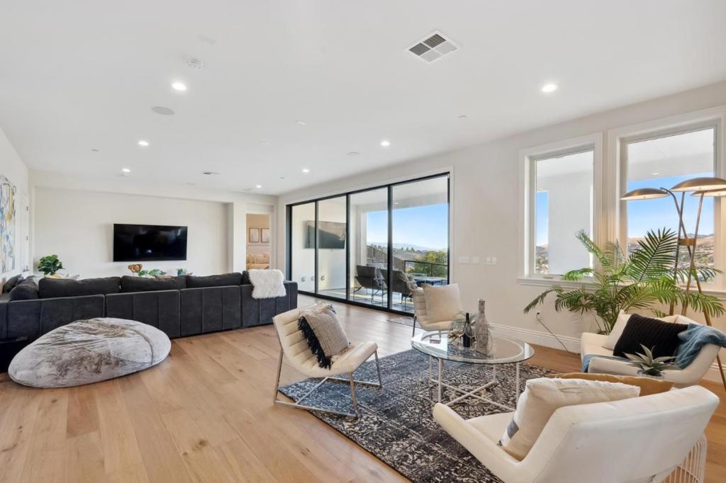 6246 Massara Street Property Photo 46