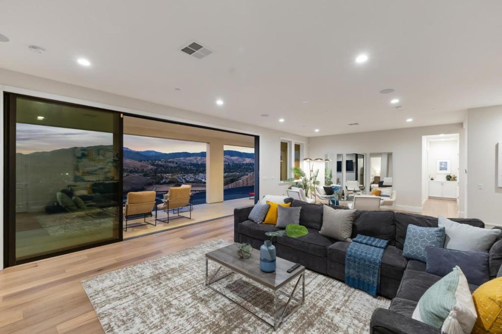 6246 Massara Street Property Photo 74