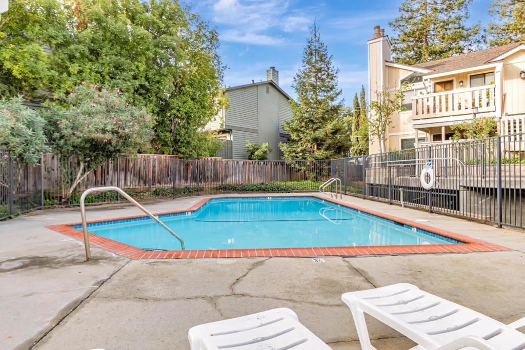 2857 S Bascom Avenue 101 Property Photo 14