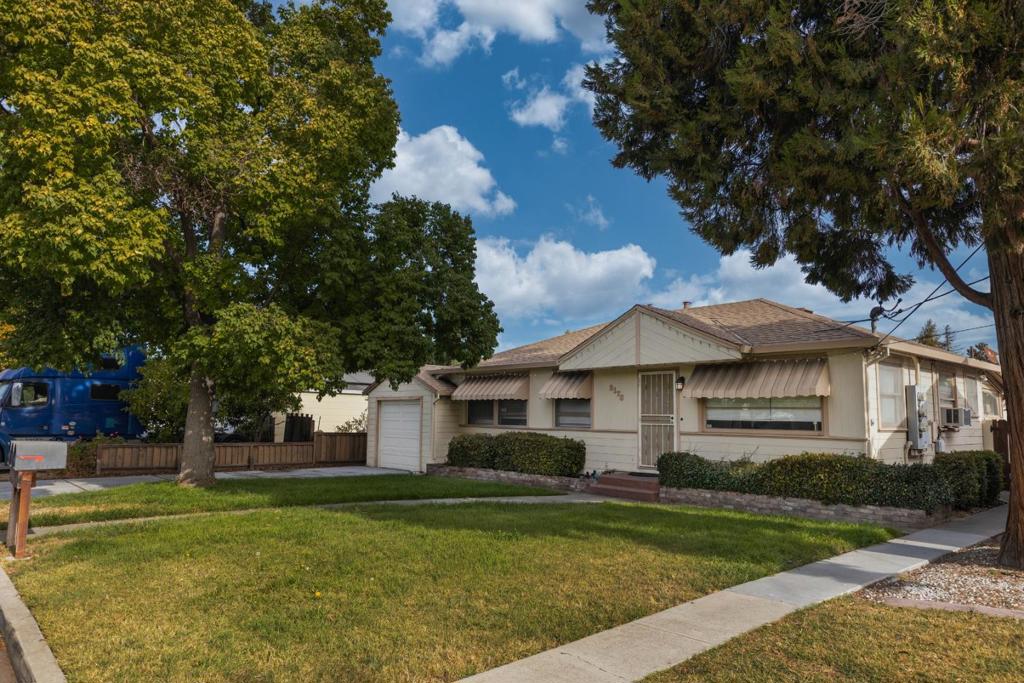 2178 Monticello Avenue Property Photo 1