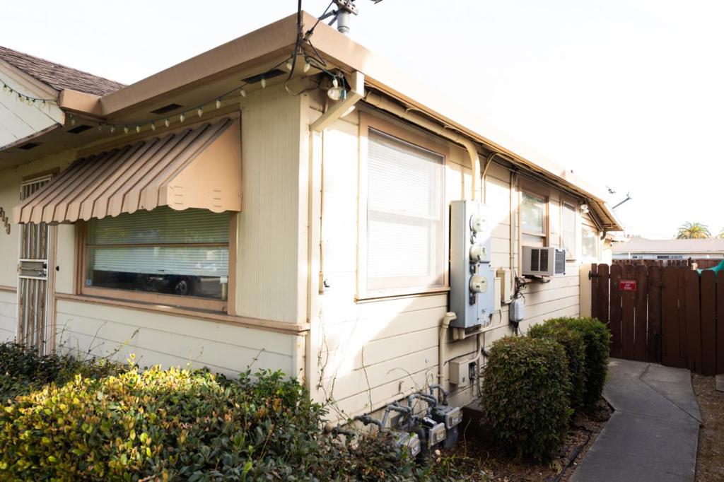 2178 Monticello Avenue Property Photo 4