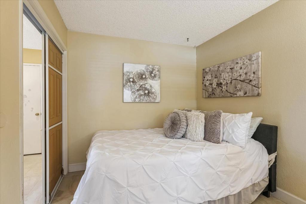 1054 Minoru Drive Property Photo 18