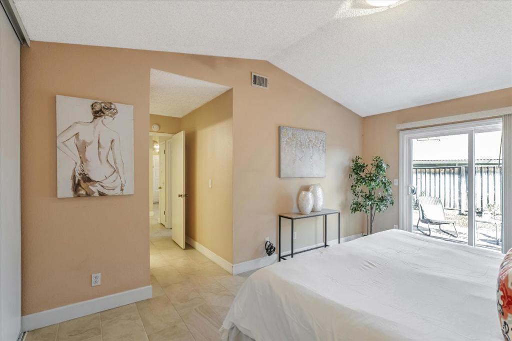 1054 Minoru Drive Property Photo 20