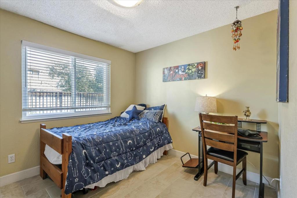1054 Minoru Drive Property Photo 23