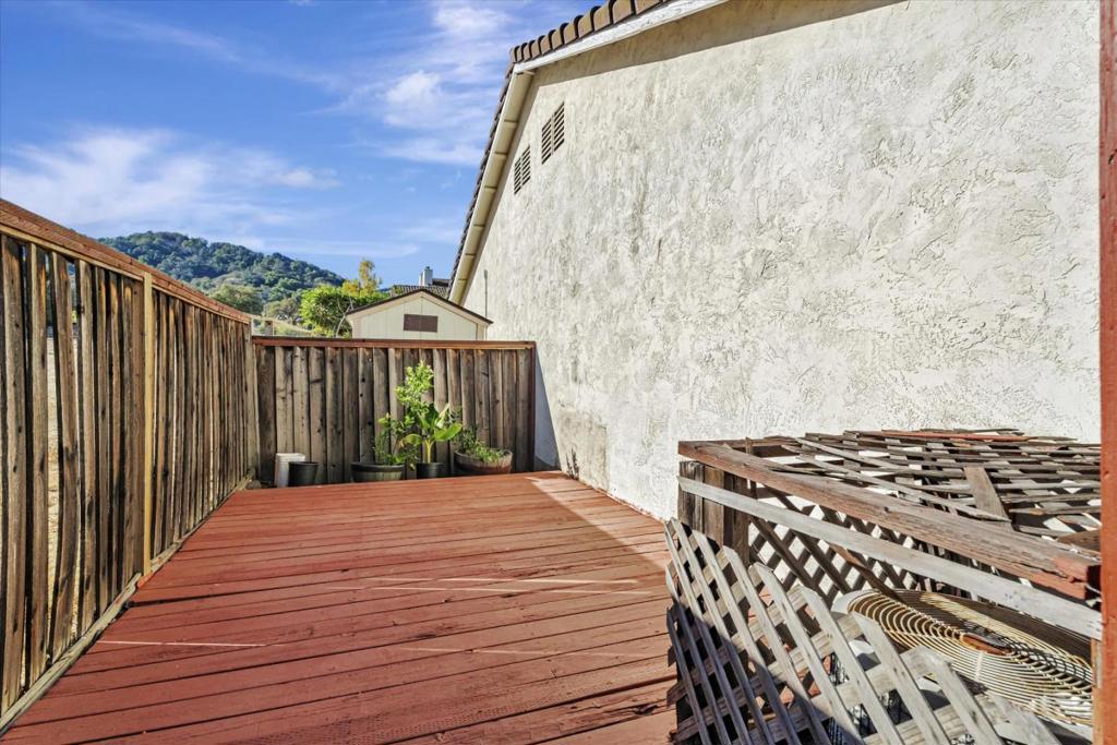 1054 Minoru Drive Property Photo 29