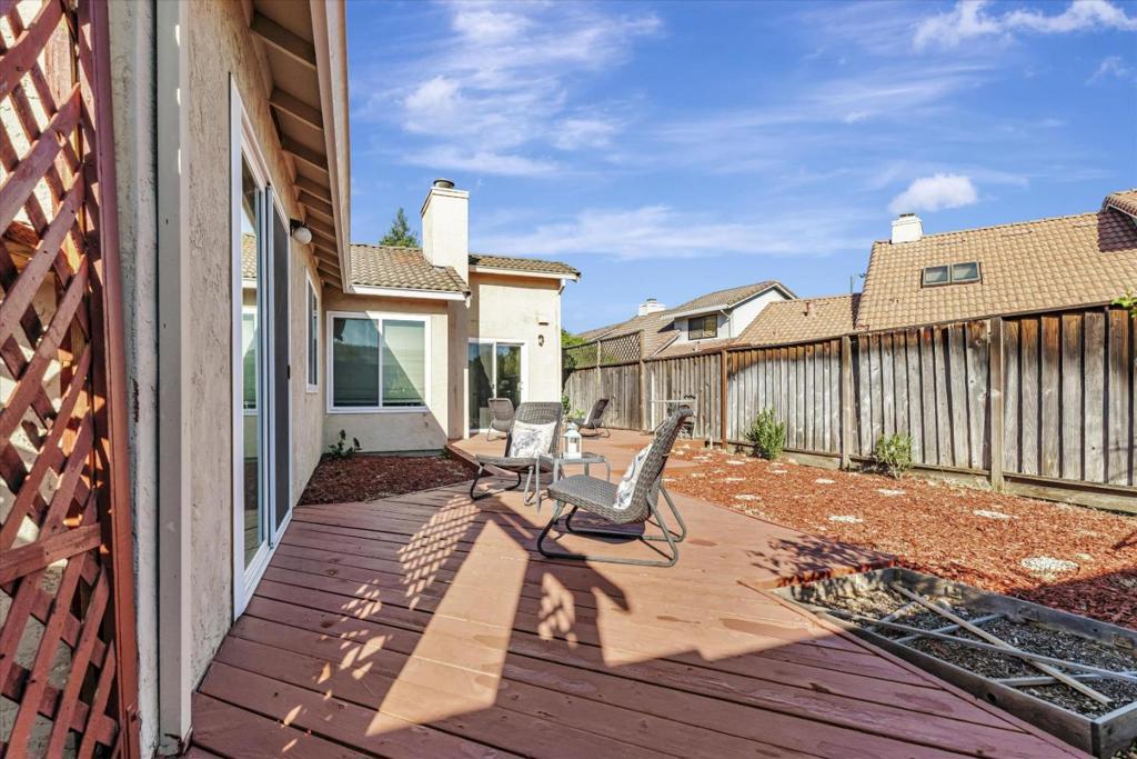 1054 Minoru Drive Property Photo 31