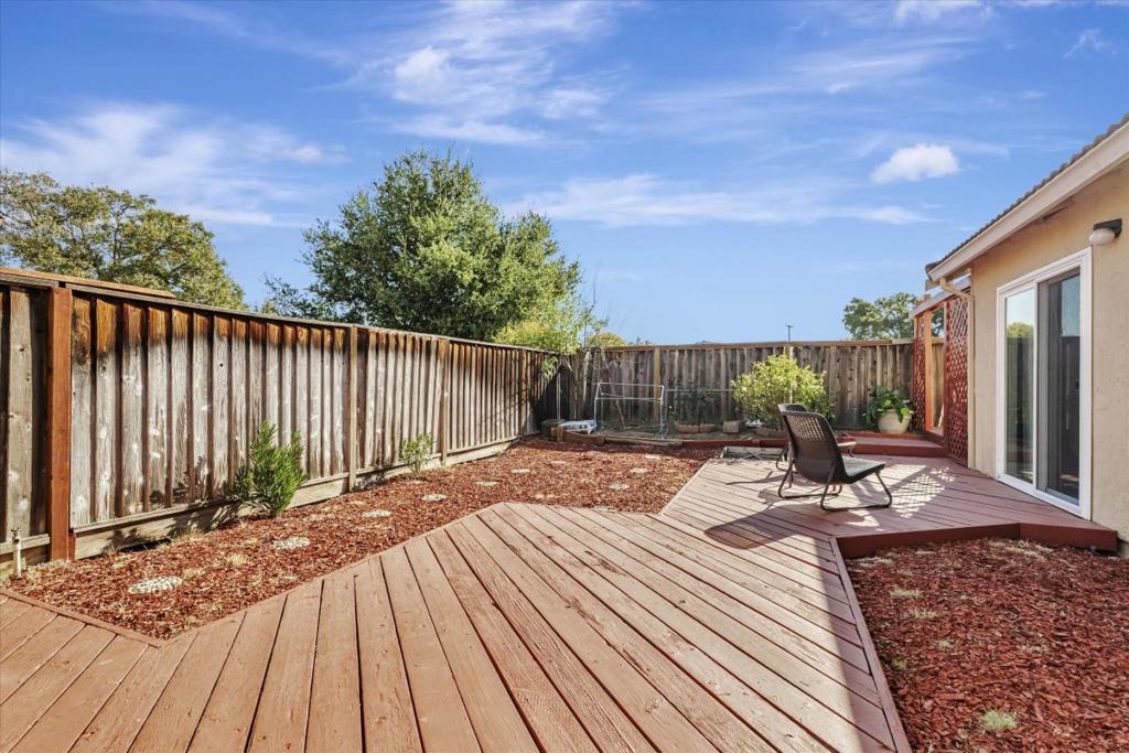 1054 Minoru Drive Property Photo 34