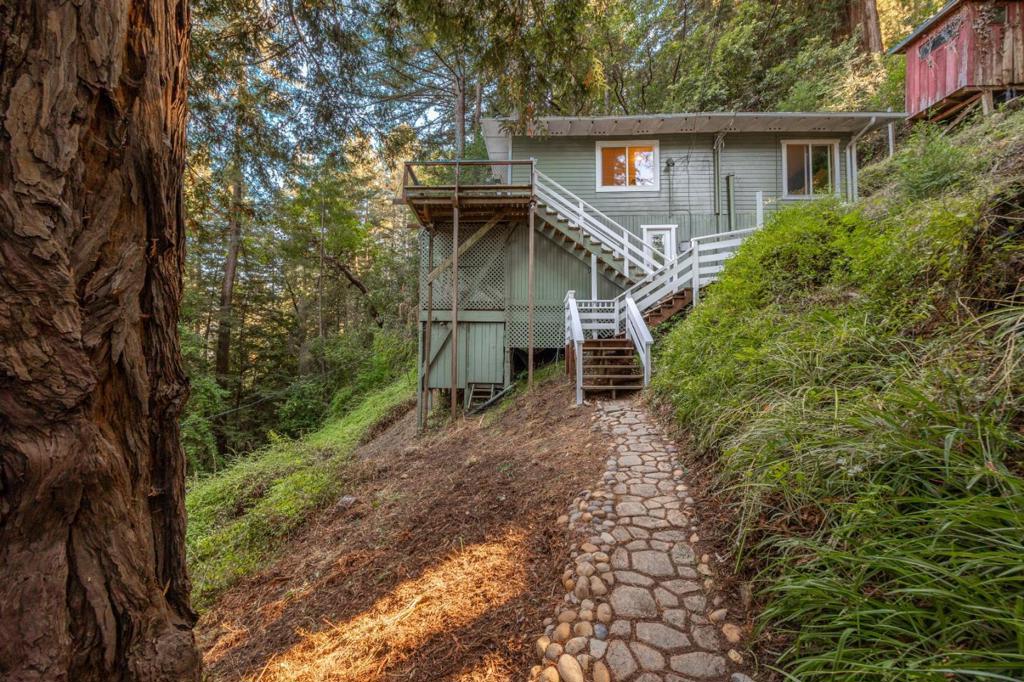10229 Redwood Drive Property Photo