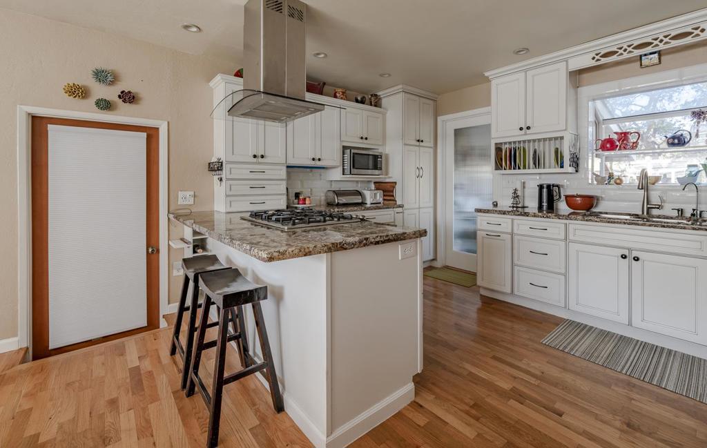 2901 Sandy Lane Property Photo 9