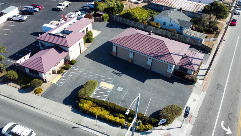 2100 Del Monte Avenue Property Photo 1