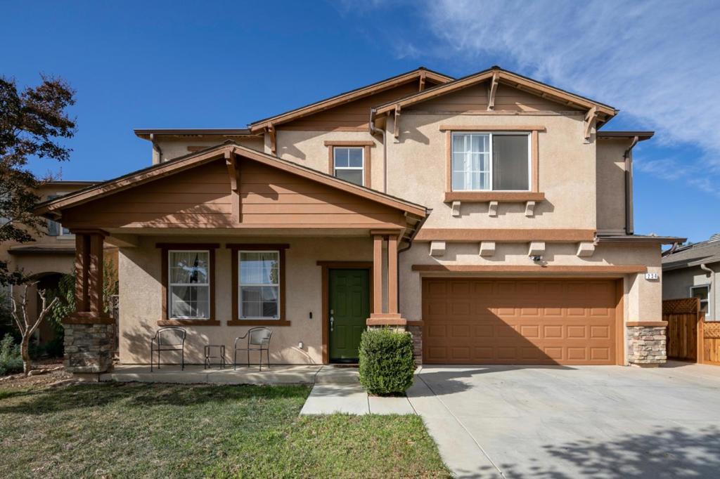 234 Apple Avenue Property Photo 2