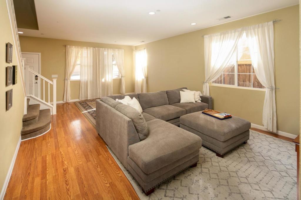 234 Apple Avenue Property Photo 5