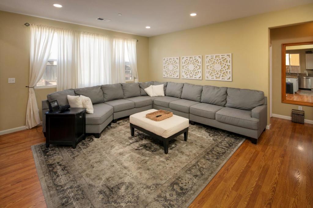 234 Apple Avenue Property Photo 6