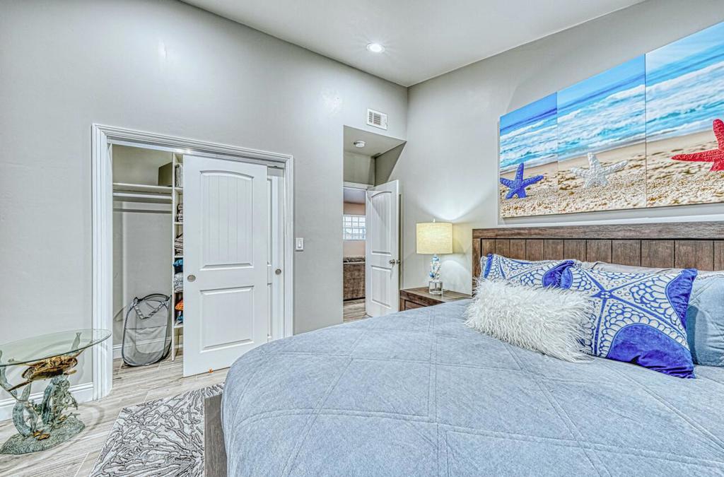 7550 Sandholdt Road Property Photo 13