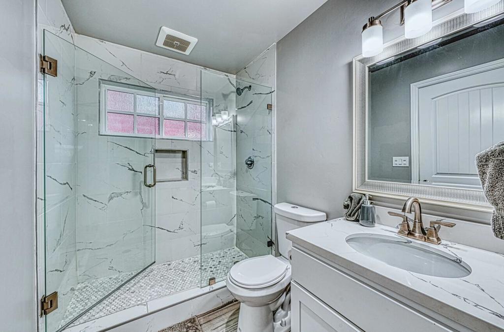 7550 Sandholdt Road Property Photo 15