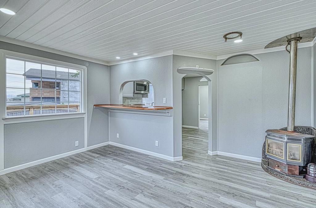 7550 Sandholdt Road Property Photo 42