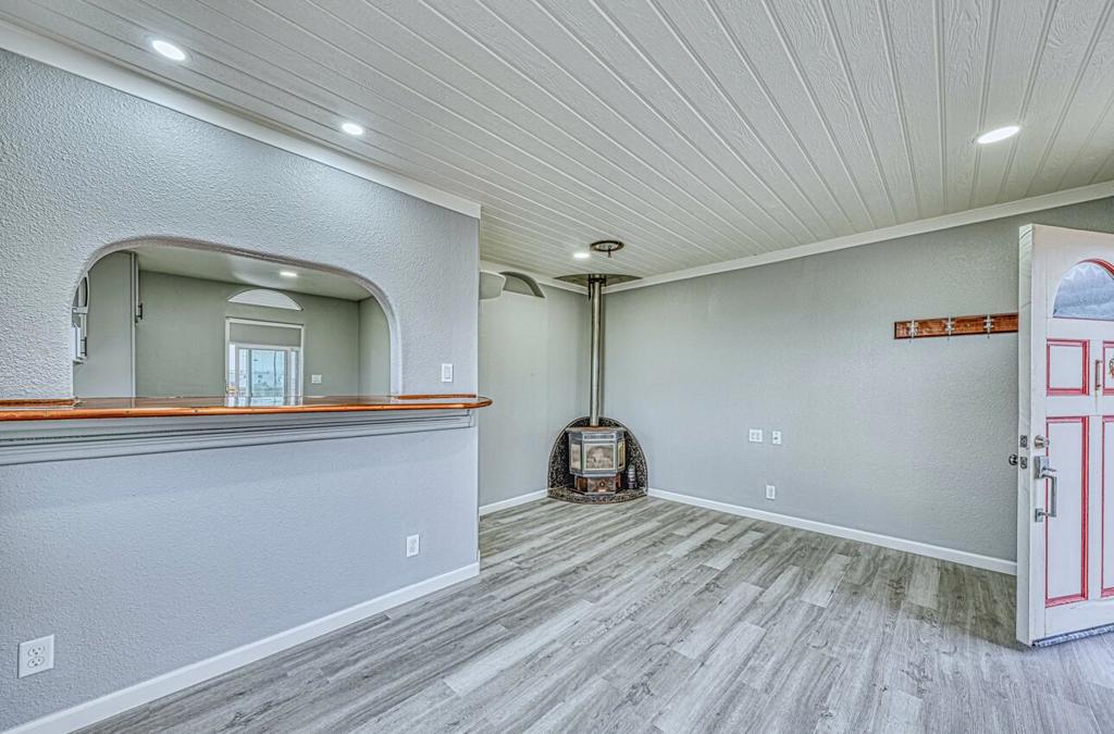 7550 Sandholdt Road Property Photo 43