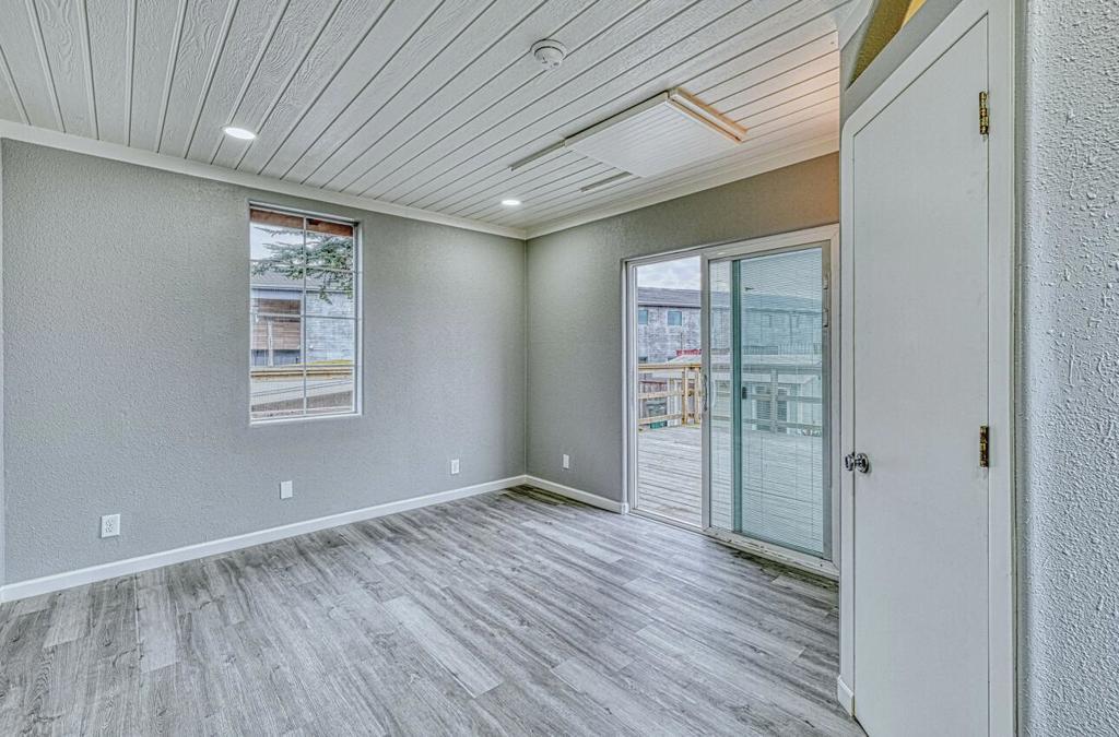 7550 Sandholdt Road Property Photo 46