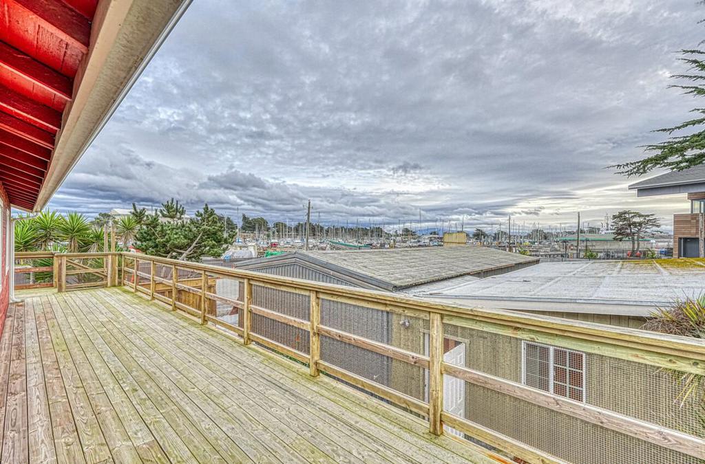 7550 Sandholdt Road Property Photo 48