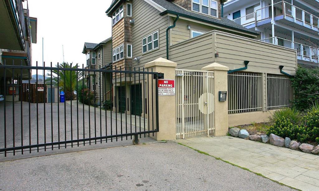 440 Canal Street Property Photo