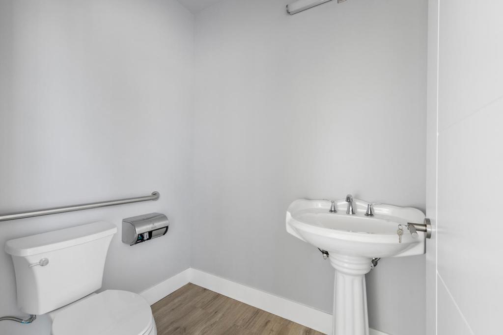 2220 Winchester Boulevard Property Photo 22