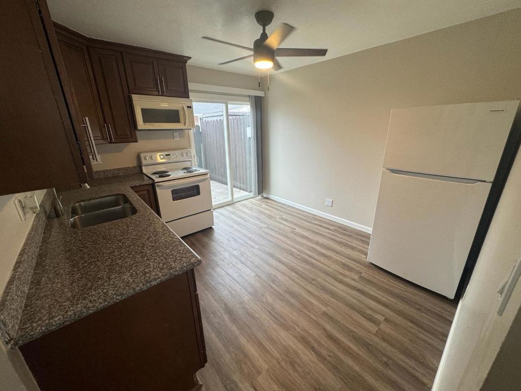 405 Sycamore Avenue Property Photo 41