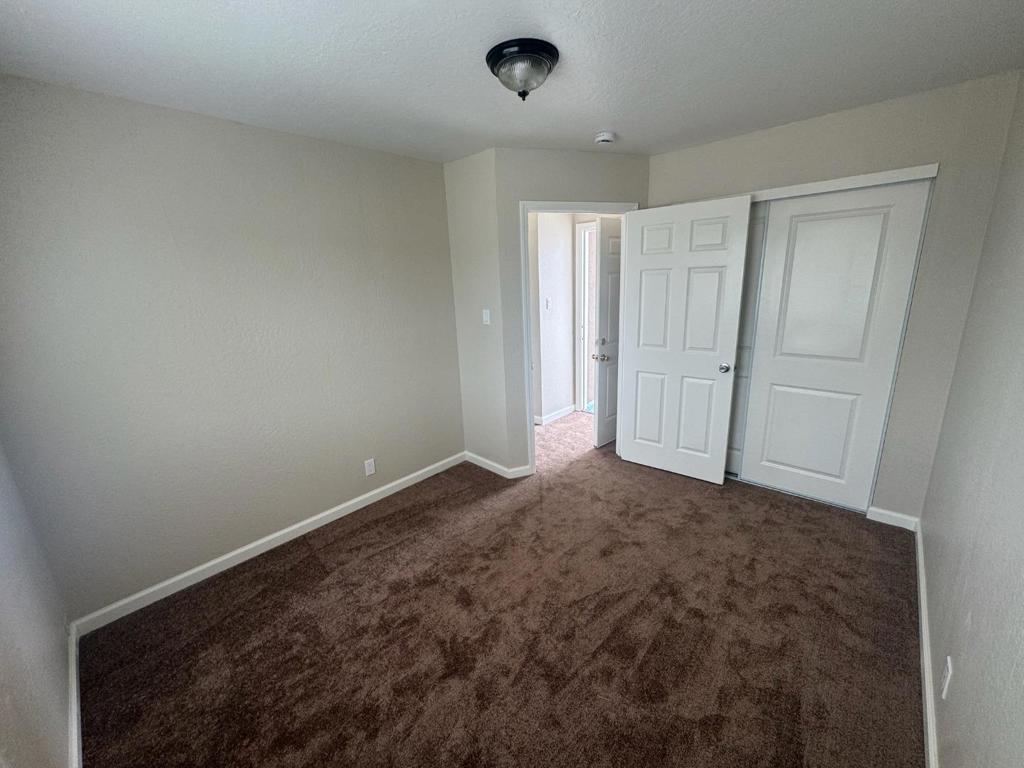 405 Sycamore Avenue Property Photo 43