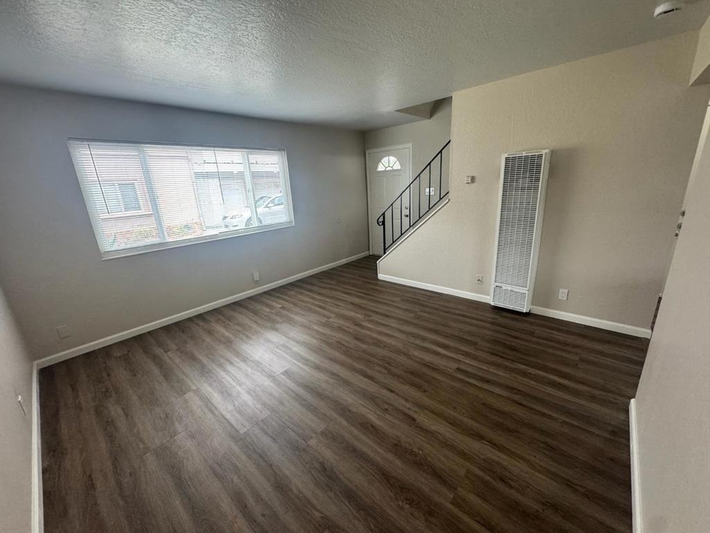 405 Sycamore Avenue Property Photo 44