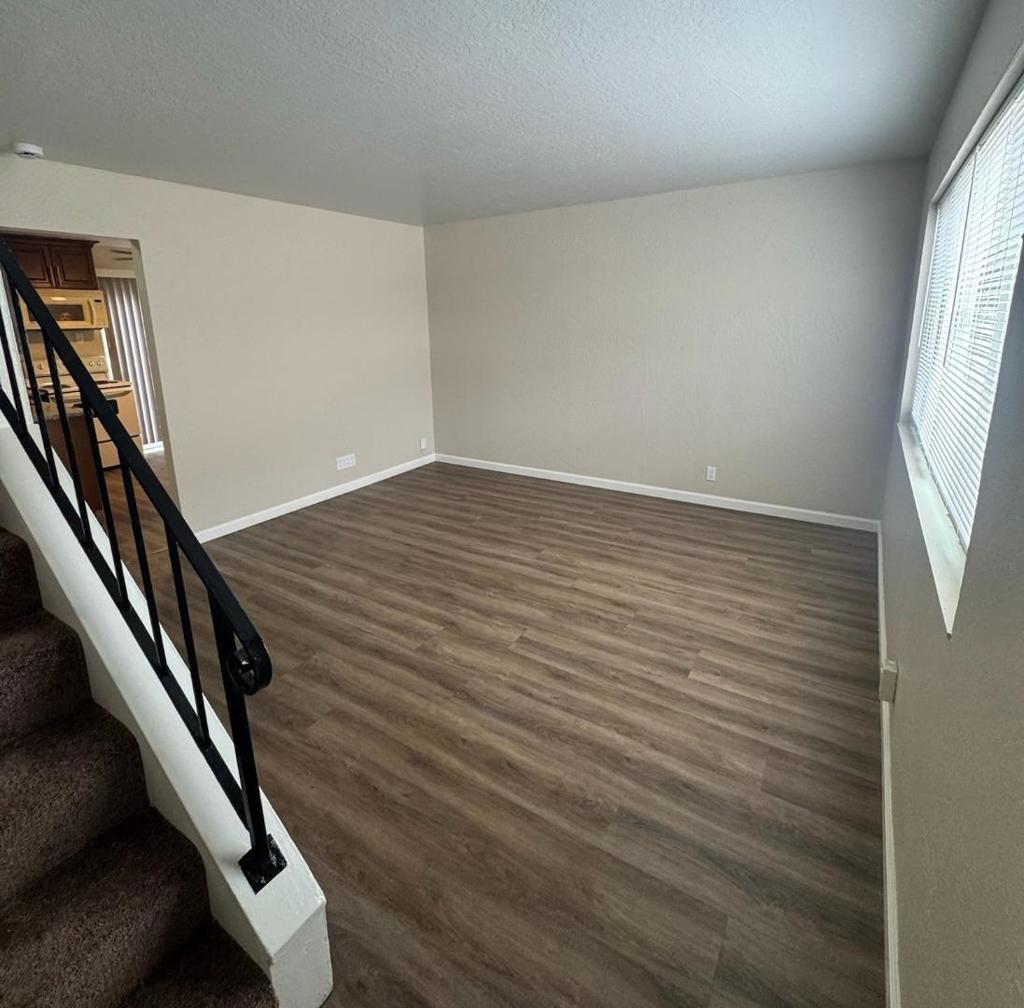 405 Sycamore Avenue Property Photo 46