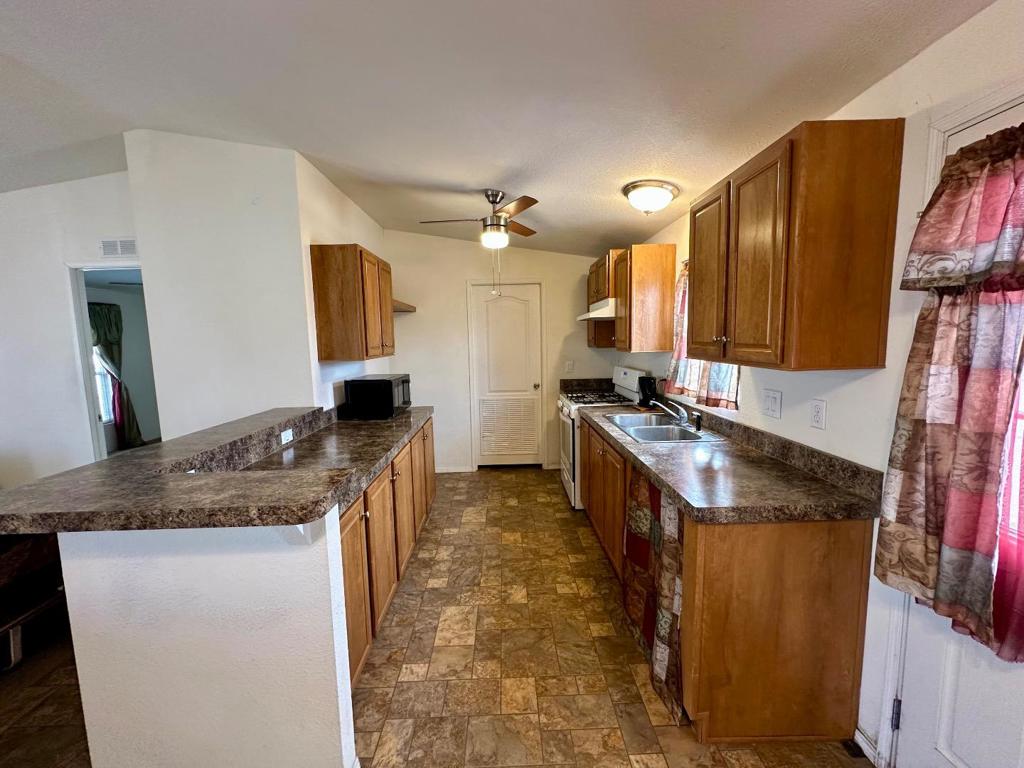 436 N Mercey Springs Road Property Photo 10