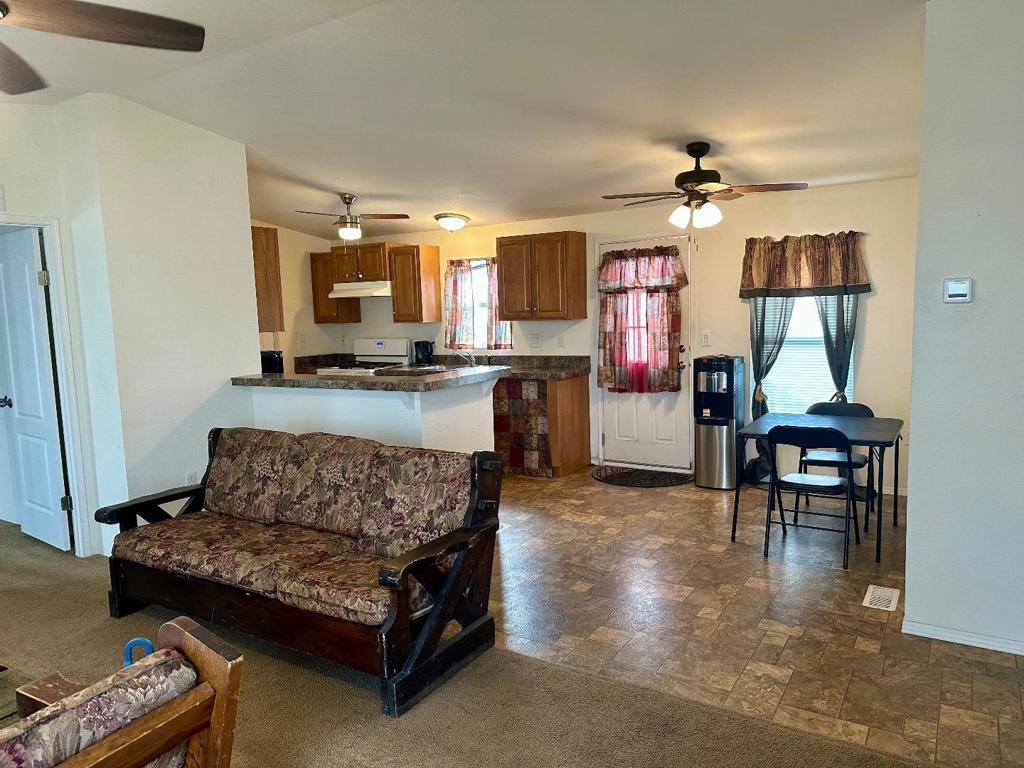 436 N Mercey Springs Road Property Photo 15